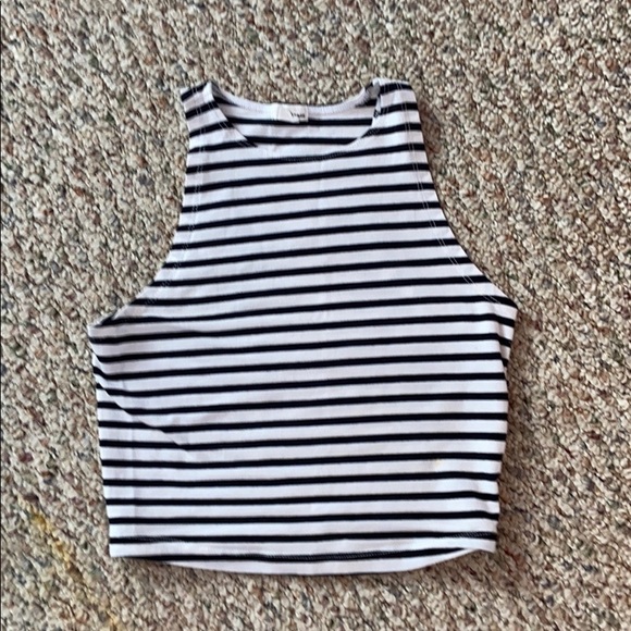 black and white stripped cropped tank - Picture 2 of 5